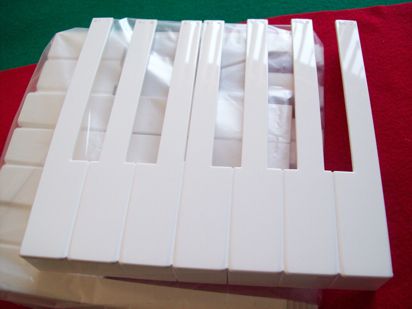 TECLADO. FORROS ALEMANES CON FRENTE